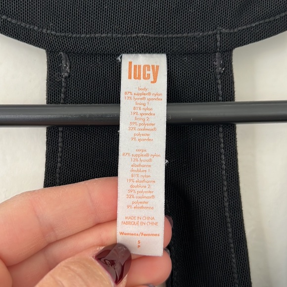 LUCY | Activewear Tank - Picture 2 of 5